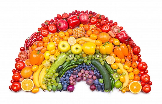 ألوان قوس قزح في طبقك: مفتاح الصحة والحيوية