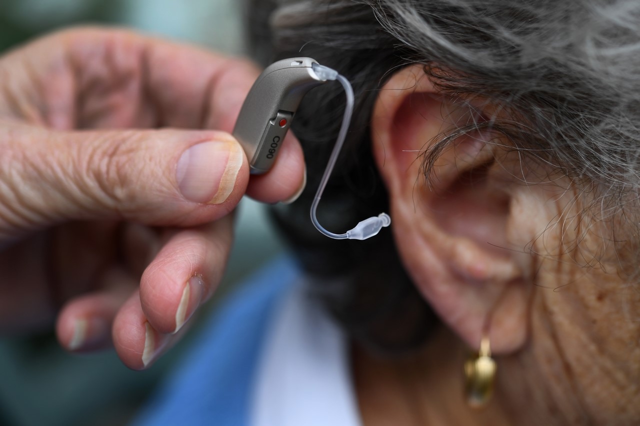 علاج جديد لفقدان السمع المرتبط بالعمر!