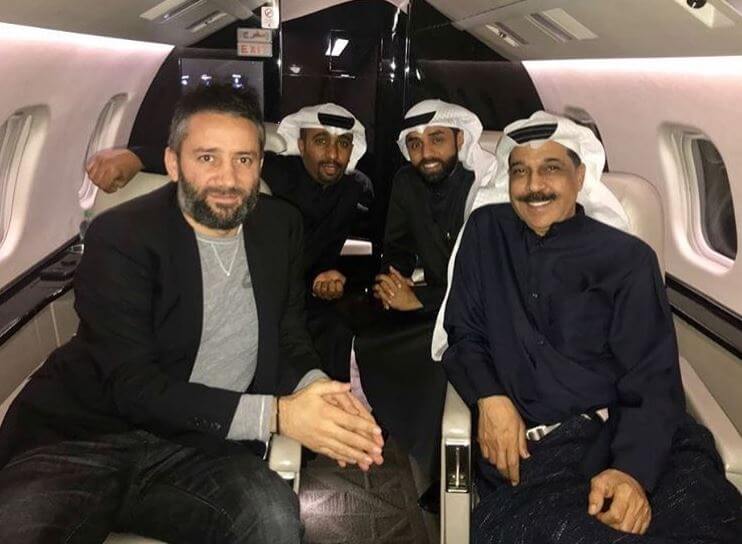 خاص بالصور - عبد الله الرويشد من داخل الطائرة الخاصة وبعد ليلة سعودية عامرة!