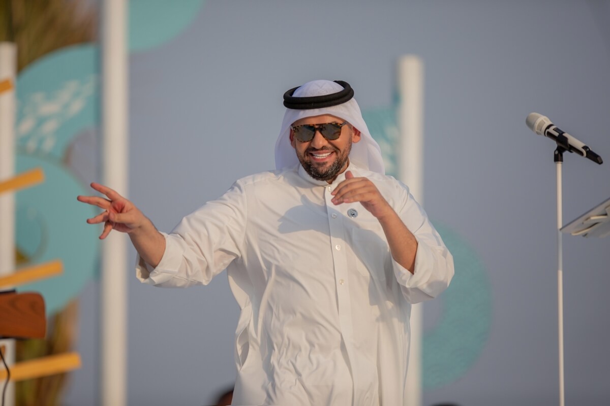 حسين الجسمي يحتفل باليوم الوطني السعودي الـ90 على شاطىء الرأس الأبيض