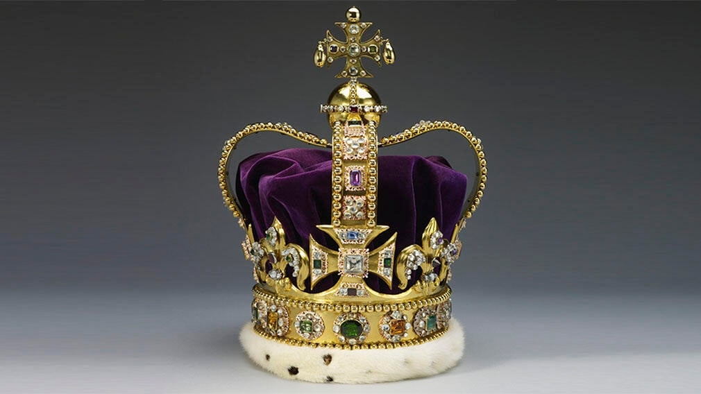 تتويج الملك تشارلز الثالث: آثار ومجوهرات استثنائية مرتبطة بالماضي